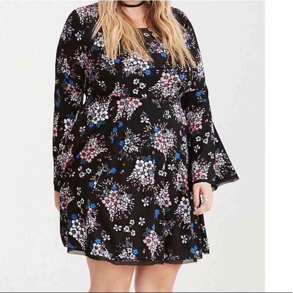 Torrid Bell Sleeve Floral Dress Size 20